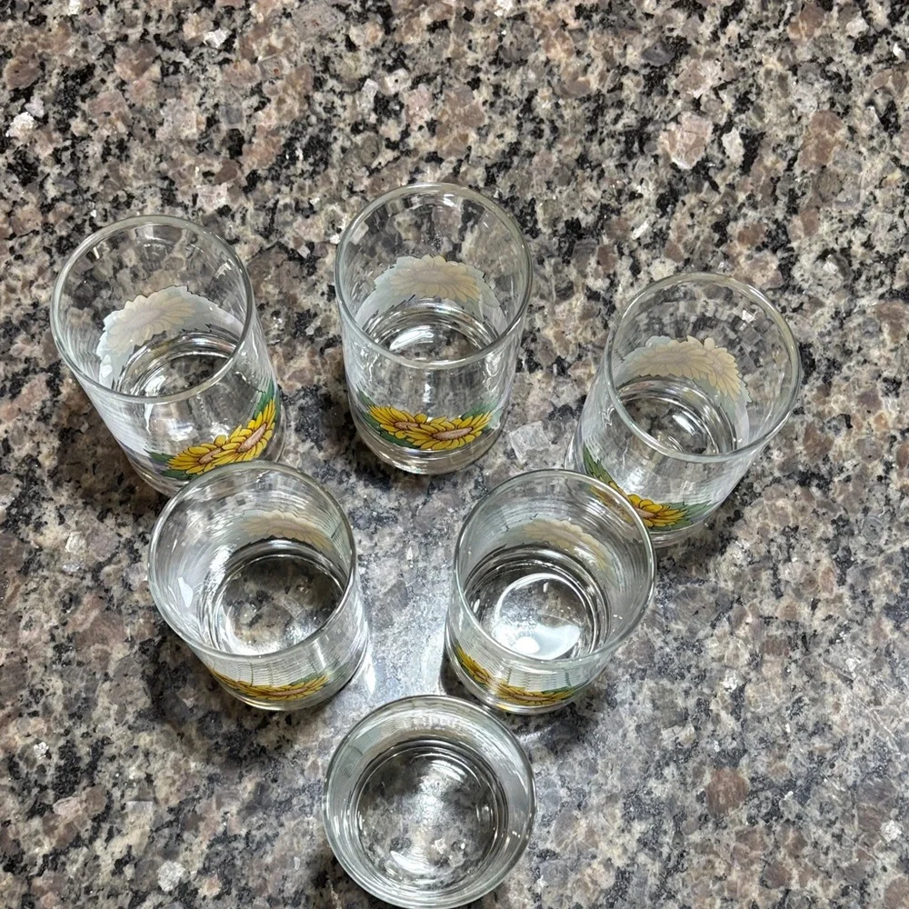 Vintage Corelle Sunsations Juice Glasses - Picture 4 of 4